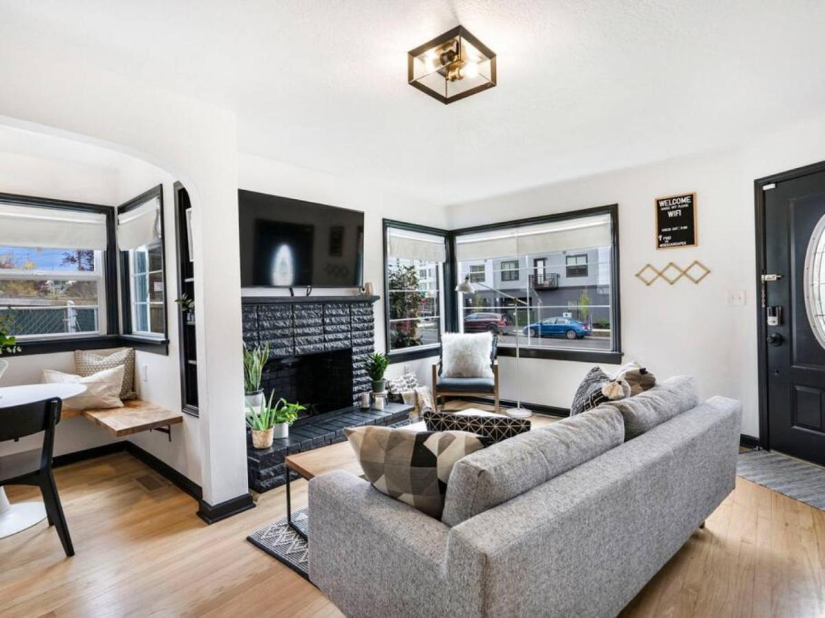 Picture Perfect Bungalow In The Heart Of Dt Vancouver Luaran gambar