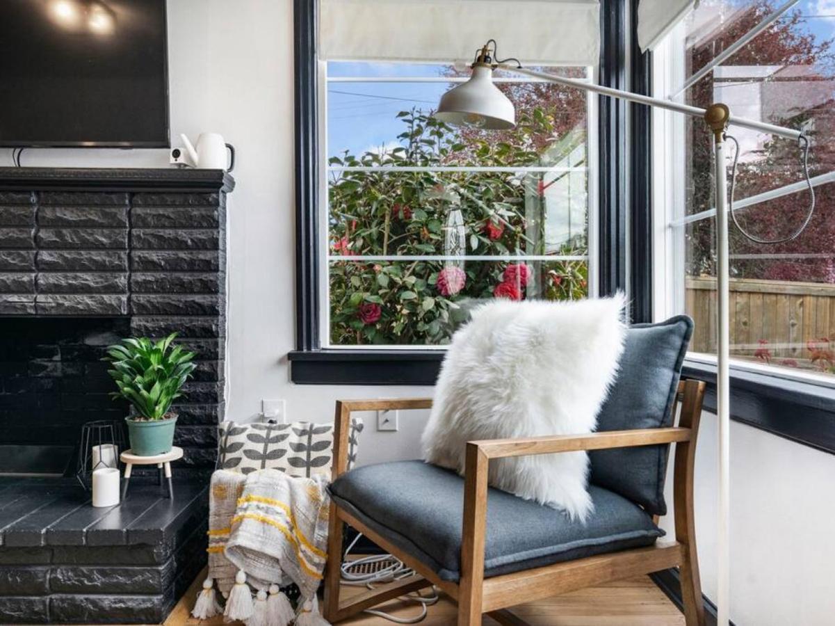 Picture Perfect Bungalow In The Heart Of Dt Vancouver Luaran gambar