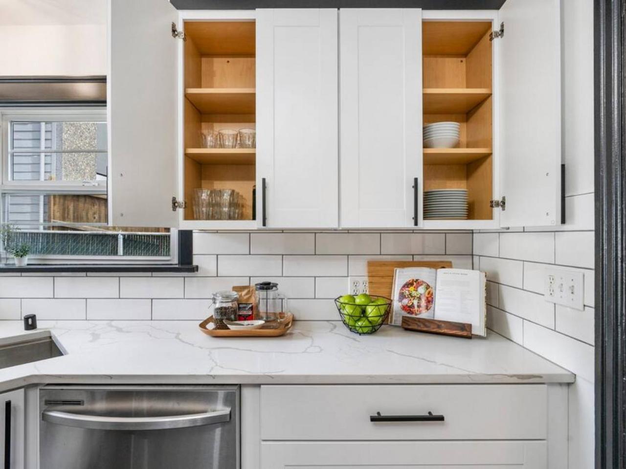 Picture Perfect Bungalow In The Heart Of Dt Vancouver Luaran gambar