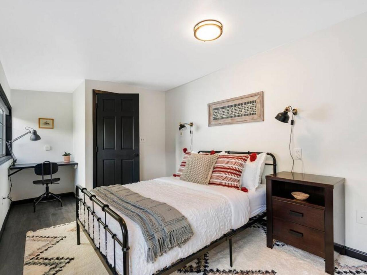 Picture Perfect Bungalow In The Heart Of Dt Vancouver Luaran gambar