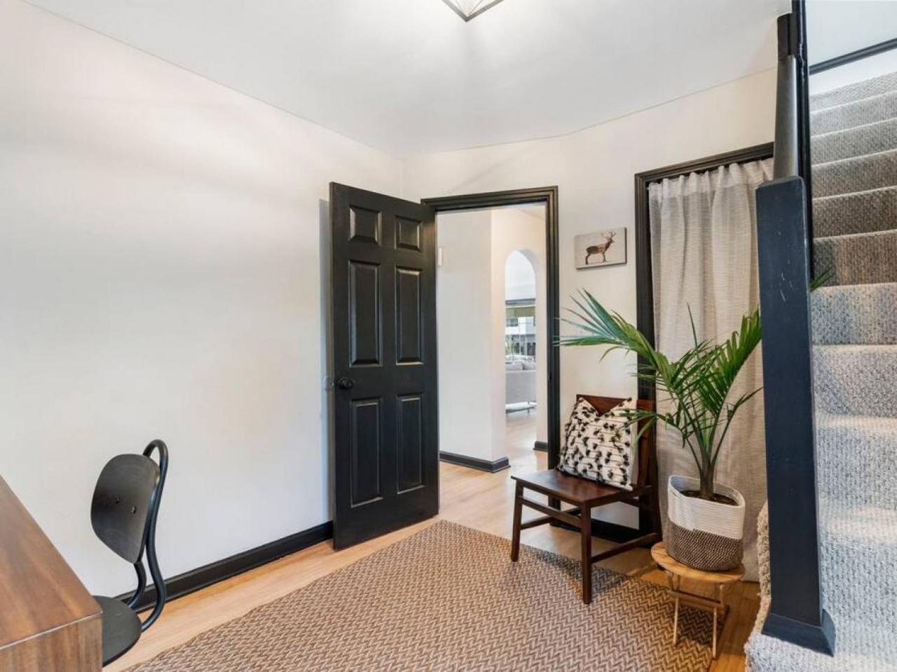 Picture Perfect Bungalow In The Heart Of Dt Vancouver Luaran gambar